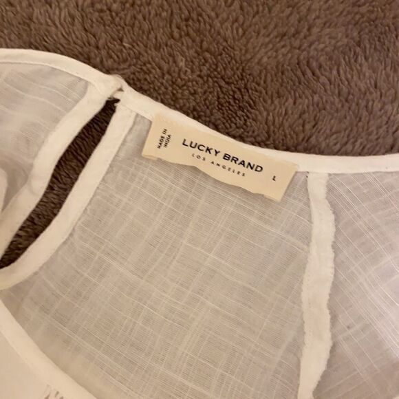 Lucky Brand white blouse in very good condition. Size L. - Picture 5 of 12